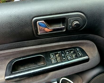 Серый Фольксваген Гольф, объемом двигателя 2 л и пробегом 260 тыс. км за 3600 $, фото 7 на Automoto.ua