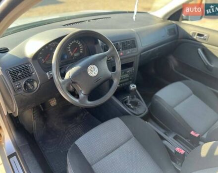 Серый Фольксваген Гольф, объемом двигателя 1.6 л и пробегом 270 тыс. км за 4175 $, фото 19 на Automoto.ua