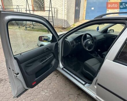 Серый Фольксваген Гольф, объемом двигателя 1.6 л и пробегом 273 тыс. км за 4200 $, фото 10 на Automoto.ua