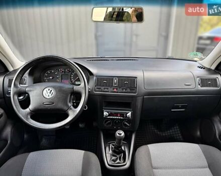 Серый Фольксваген Гольф, объемом двигателя 1.6 л и пробегом 201 тыс. км за 4490 $, фото 44 на Automoto.ua