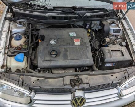 Серый Фольксваген Гольф, объемом двигателя 1.6 л и пробегом 261 тыс. км за 4950 $, фото 7 на Automoto.ua