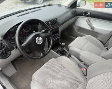 Серый Фольксваген Гольф, объемом двигателя 1.6 л и пробегом 201 тыс. км за 5499 $, фото 21 на Automoto.ua