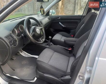 Серый Фольксваген Гольф, объемом двигателя 1.6 л и пробегом 308 тыс. км за 4950 $, фото 12 на Automoto.ua