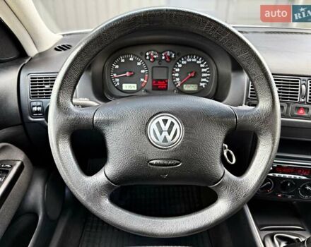 Серый Фольксваген Гольф, объемом двигателя 1.6 л и пробегом 201 тыс. км за 4490 $, фото 46 на Automoto.ua