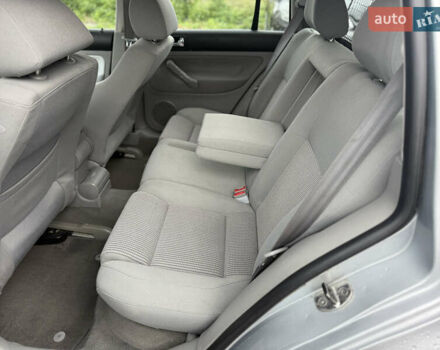 Серый Фольксваген Гольф, объемом двигателя 1.6 л и пробегом 201 тыс. км за 5499 $, фото 14 на Automoto.ua