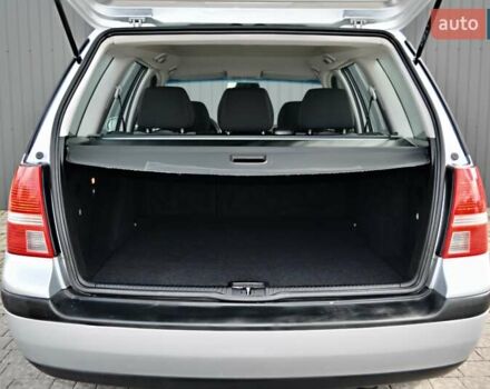 Серый Фольксваген Гольф, объемом двигателя 1.6 л и пробегом 201 тыс. км за 4490 $, фото 20 на Automoto.ua