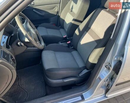 Серый Фольксваген Гольф, объемом двигателя 1.6 л и пробегом 270 тыс. км за 4175 $, фото 21 на Automoto.ua