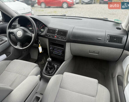 Серый Фольксваген Гольф, объемом двигателя 1.6 л и пробегом 201 тыс. км за 5499 $, фото 17 на Automoto.ua