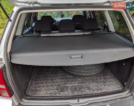 Серый Фольксваген Гольф, объемом двигателя 1.6 л и пробегом 261 тыс. км за 4950 $, фото 1 на Automoto.ua