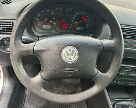 Серый Фольксваген Гольф, объемом двигателя 1.6 л и пробегом 273 тыс. км за 4200 $, фото 12 на Automoto.ua