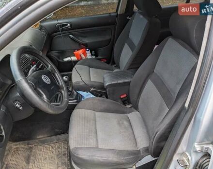 Серый Фольксваген Гольф, объемом двигателя 1.6 л и пробегом 261 тыс. км за 4950 $, фото 3 на Automoto.ua