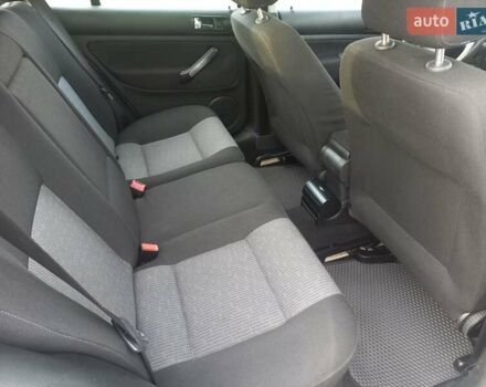 Серый Фольксваген Гольф, объемом двигателя 1.6 л и пробегом 308 тыс. км за 4950 $, фото 18 на Automoto.ua