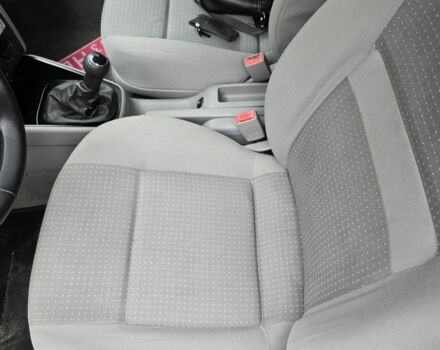 Сірий Фольксваген Гольф, об'ємом двигуна 1.6 л та пробігом 293 тис. км за 5500 $, фото 7 на Automoto.ua