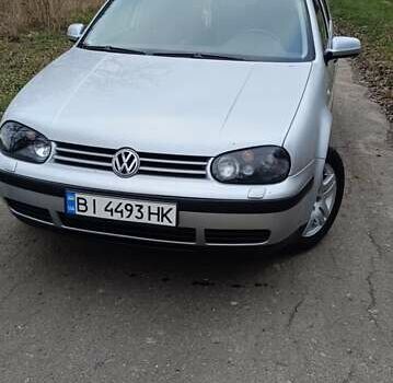 Серый Фольксваген Гольф, объемом двигателя 1.39 л и пробегом 240 тыс. км за 4200 $, фото 4 на Automoto.ua