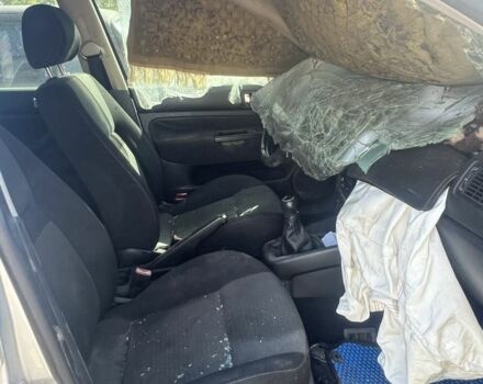 Фольксваген Гольф 2003 в Баштанке на Automoto.ua Серый Фольксваген Гольф, объемом двигателя 1.6 л и пробегом 218 тыс. км за 1200 $, фото 4 на Automoto.ua