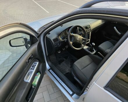 Серый Фольксваген Гольф, объемом двигателя 1.9 л и пробегом 368 тыс. км за 2999 $, фото 4 на Automoto.ua