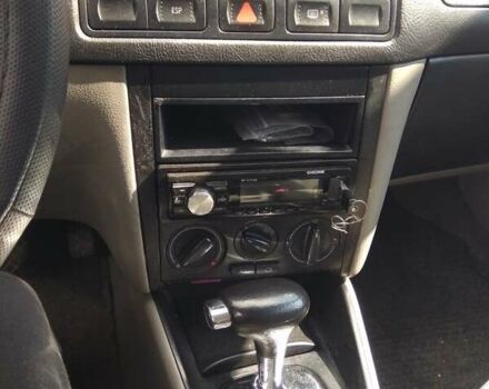 Серый Фольксваген Гольф, объемом двигателя 1.6 л и пробегом 332 тыс. км за 4500 $, фото 4 на Automoto.ua