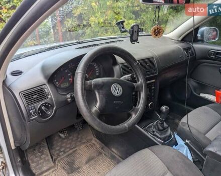 Серый Фольксваген Гольф, объемом двигателя 1.6 л и пробегом 261 тыс. км за 4950 $, фото 4 на Automoto.ua