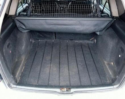 Серый Фольксваген Гольф, объемом двигателя 1.9 л и пробегом 321 тыс. км за 3200 $, фото 5 на Automoto.ua