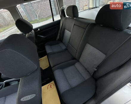 Серый Фольксваген Гольф, объемом двигателя 1.4 л и пробегом 251 тыс. км за 4150 $, фото 48 на Automoto.ua