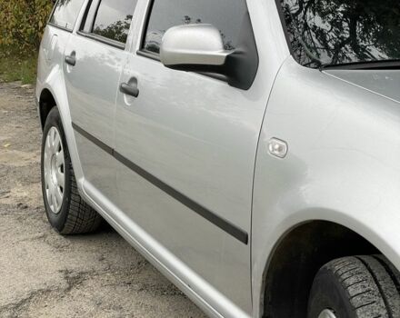 Фольксваген Гольф 2004 в Новой Ушице на Automoto.ua Серый Фольксваген Гольф, объемом двигателя 1.6 л и пробегом 202 тыс. км за 4500 $, фото 3 на Automoto.ua