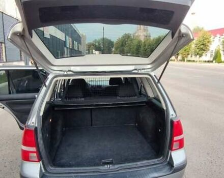 Серый Фольксваген Гольф, объемом двигателя 1.6 л и пробегом 282 тыс. км за 5000 $, фото 3 на Automoto.ua