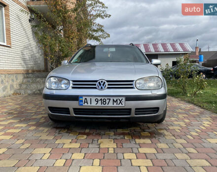 Серый Фольксваген Гольф, объемом двигателя 1.6 л и пробегом 280 тыс. км за 3200 $, фото 2 на Automoto.ua