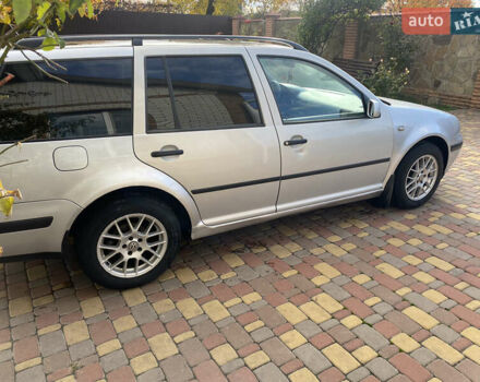 Серый Фольксваген Гольф, объемом двигателя 1.6 л и пробегом 280 тыс. км за 3200 $, фото 5 на Automoto.ua