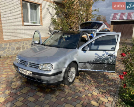 Серый Фольксваген Гольф, объемом двигателя 1.6 л и пробегом 280 тыс. км за 3200 $, фото 20 на Automoto.ua