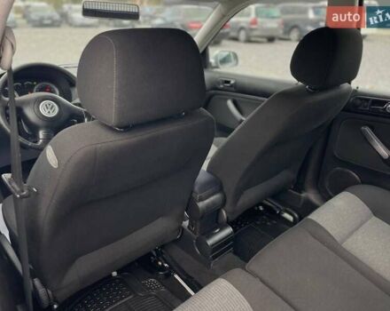 Сірий Фольксваген Гольф, об'ємом двигуна 1.6 л та пробігом 199 тис. км за 5649 $, фото 38 на Automoto.ua
