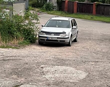 Серый Фольксваген Гольф, объемом двигателя 1.6 л и пробегом 260 тыс. км за 4450 $, фото 7 на Automoto.ua