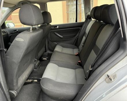 Серый Фольксваген Гольф, объемом двигателя 1.4 л и пробегом 220 тыс. км за 4200 $, фото 6 на Automoto.ua