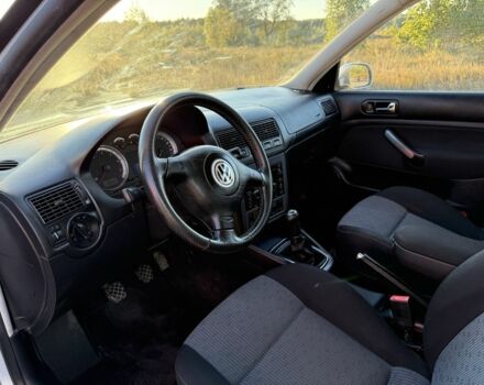 Серый Фольксваген Гольф, объемом двигателя 1.6 л и пробегом 235 тыс. км за 4550 $, фото 4 на Automoto.ua