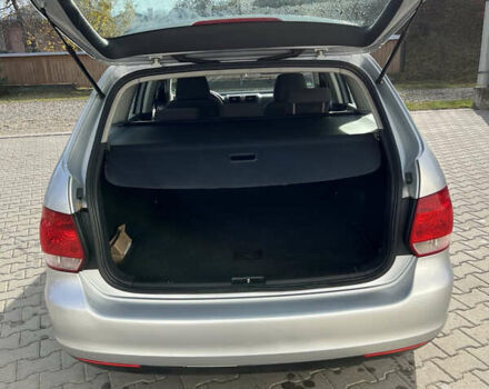 Серый Фольксваген Гольф, объемом двигателя 1.6 л и пробегом 211 тыс. км за 6300 $, фото 4 на Automoto.ua