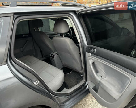 Серый Фольксваген Гольф, объемом двигателя 1.9 л и пробегом 247 тыс. км за 5700 $, фото 7 на Automoto.ua