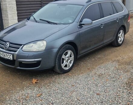 Серый Фольксваген Гольф, объемом двигателя 1.6 л и пробегом 300 тыс. км за 3900 $, фото 3 на Automoto.ua