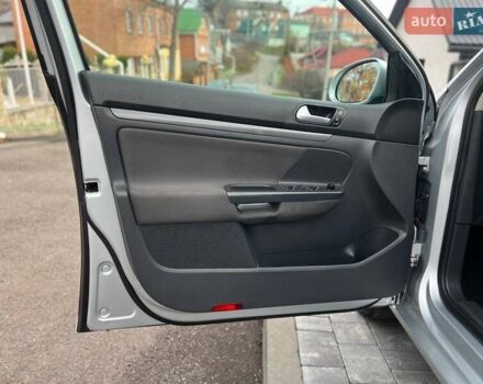 Серый Фольксваген Гольф, объемом двигателя 1.6 л и пробегом 198 тыс. км за 6899 $, фото 46 на Automoto.ua