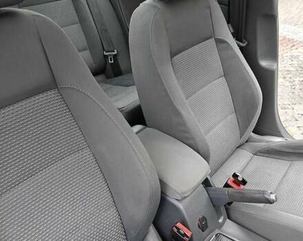 Серый Фольксваген Гольф, объемом двигателя 2 л и пробегом 350 тыс. км за 5500 $, фото 38 на Automoto.ua