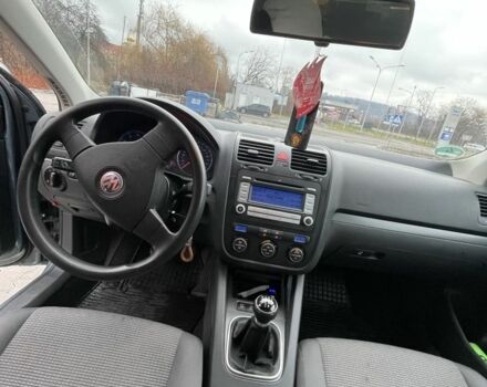 Сірий Фольксваген Гольф, об'ємом двигуна 1.6 л та пробігом 189 тис. км за 7688 $, фото 8 на Automoto.ua