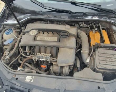 Серый Фольксваген Гольф, объемом двигателя 1.6 л и пробегом 300 тыс. км за 3900 $, фото 9 на Automoto.ua