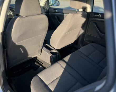 Серый Фольксваген Гольф, объемом двигателя 1.6 л и пробегом 200 тыс. км за 6300 $, фото 16 на Automoto.ua