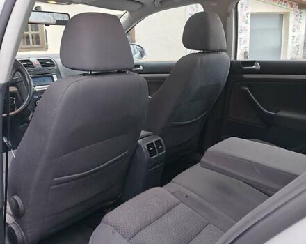 Серый Фольксваген Гольф, объемом двигателя 2 л и пробегом 350 тыс. км за 5999 $, фото 54 на Automoto.ua