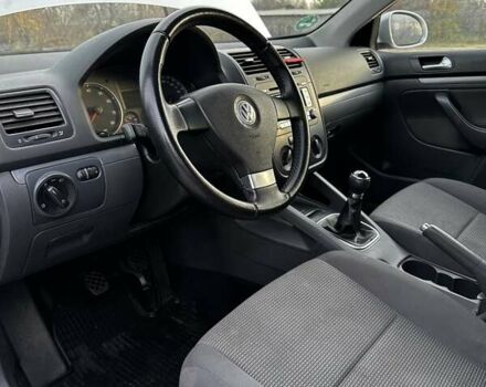 Сірий Фольксваген Гольф, об'ємом двигуна 1.6 л та пробігом 221 тис. км за 5500 $, фото 15 на Automoto.ua