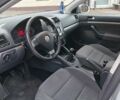 Серый Фольксваген Гольф, объемом двигателя 2 л и пробегом 350 тыс. км за 5500 $, фото 29 на Automoto.ua