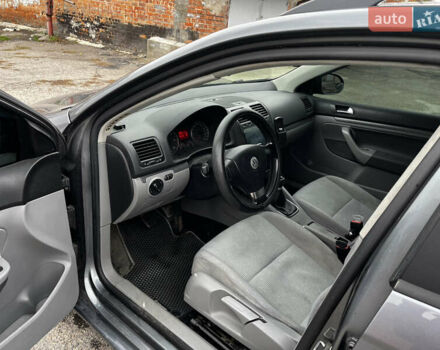 Серый Фольксваген Гольф, объемом двигателя 1.9 л и пробегом 247 тыс. км за 5700 $, фото 5 на Automoto.ua