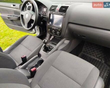 Серый Фольксваген Гольф, объемом двигателя 1.9 л и пробегом 365 тыс. км за 5750 $, фото 19 на Automoto.ua