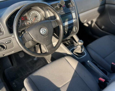 Серый Фольксваген Гольф, объемом двигателя 1.6 л и пробегом 200 тыс. км за 6300 $, фото 15 на Automoto.ua