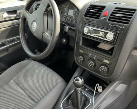 Серый Фольксваген Гольф, объемом двигателя 1.6 л и пробегом 211 тыс. км за 6300 $, фото 7 на Automoto.ua