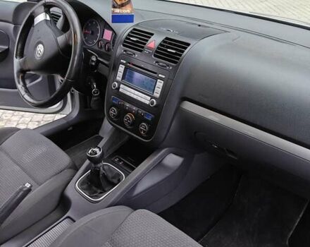 Серый Фольксваген Гольф, объемом двигателя 2 л и пробегом 350 тыс. км за 5999 $, фото 47 на Automoto.ua