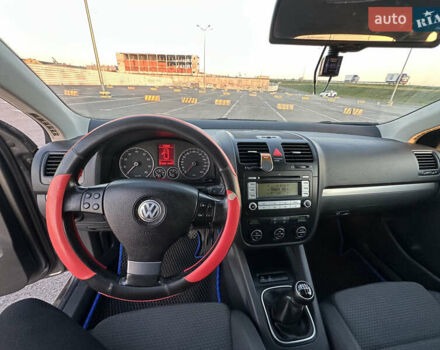 Сірий Фольксваген Гольф, об'ємом двигуна 1.39 л та пробігом 254 тис. км за 5200 $, фото 19 на Automoto.ua